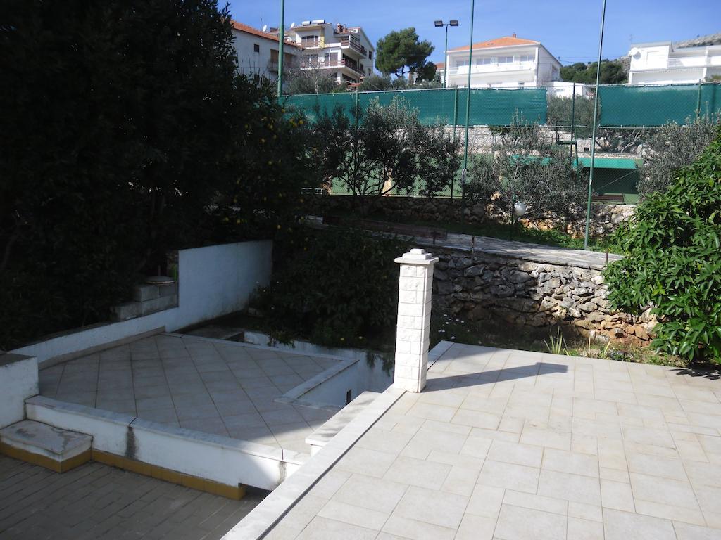 Rooms And Apartments Kurtovic Donji Seget Exterior foto